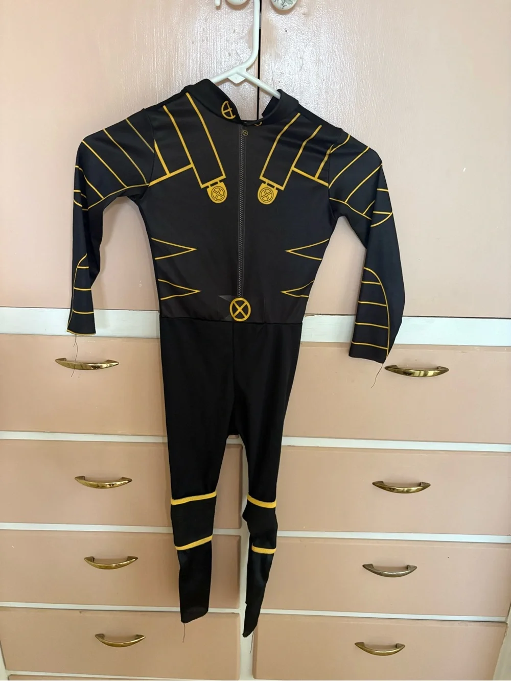 Marvel Black and Gold X-Men Style Hero Costume - Picture 2 of 7